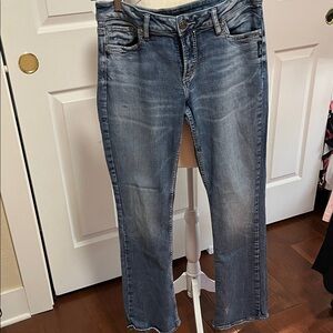 Silver Jeans Women's Straight Leg in Blue 31/33